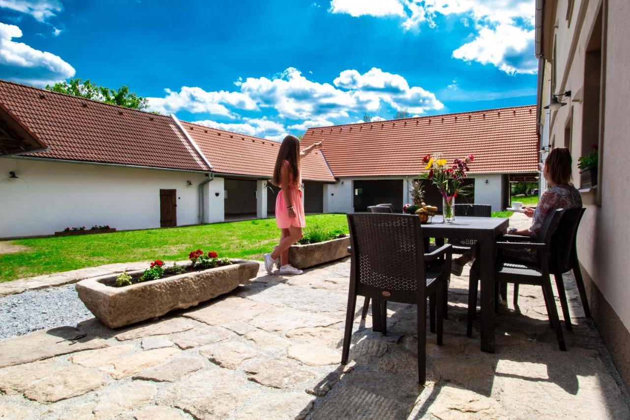 Residence Klazary U Zumberka Kamenna Buitenkant foto